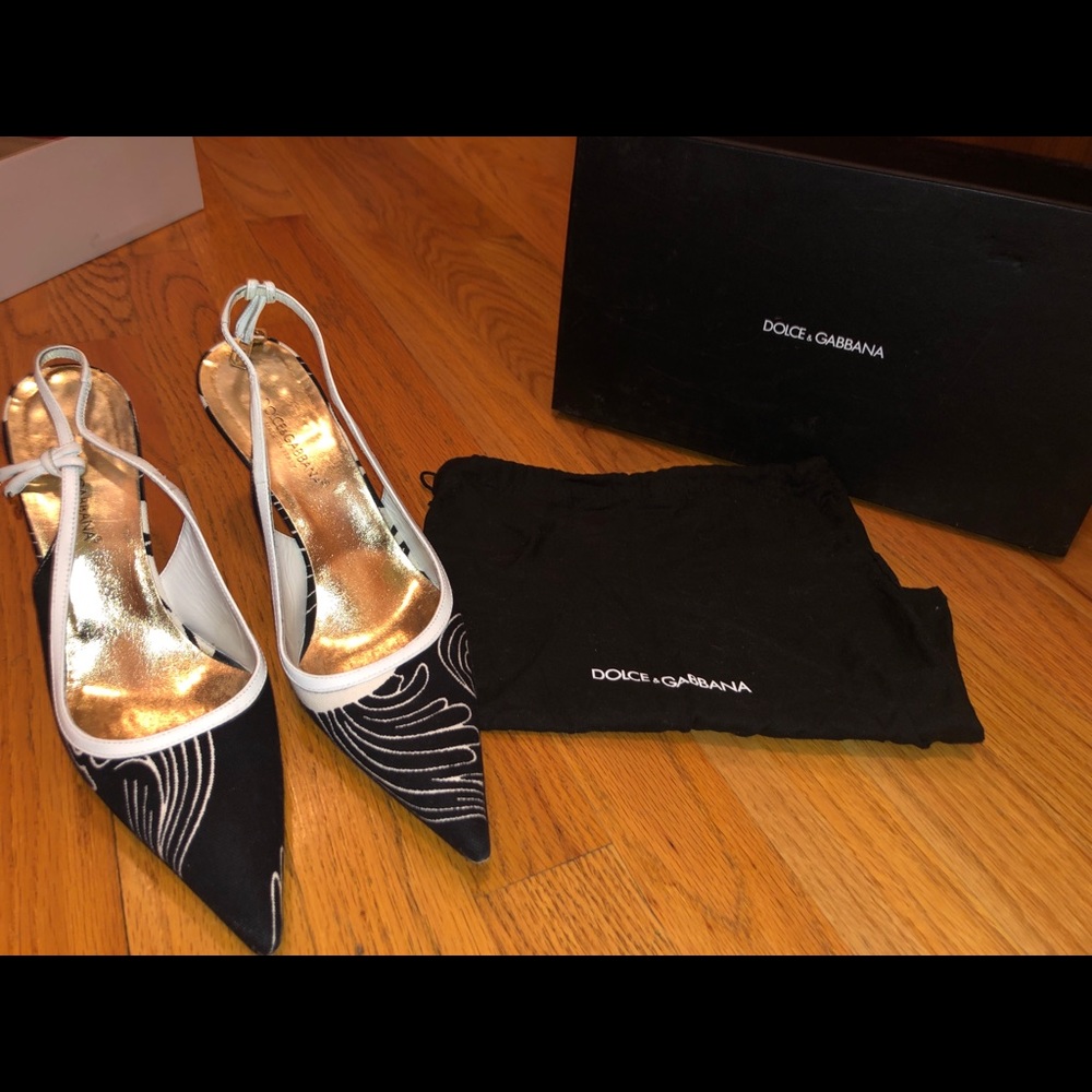 Dolce Gabbana ‘Tess Fiori Bianca Nero’ SIZE 38